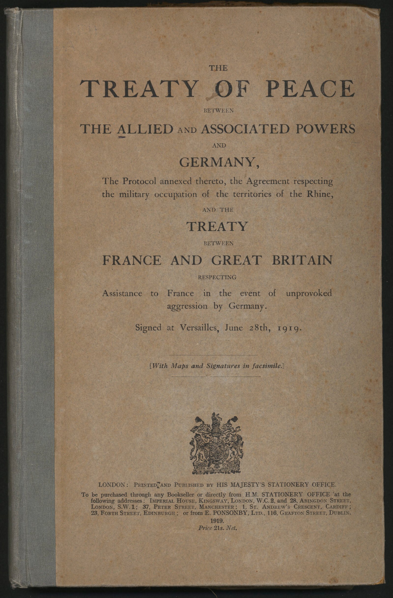 Le traité de Versailles de 1919 est signé en France, mettant fin à la Première Guerre mondiale et établissant la Société des Nations.