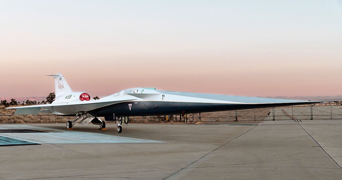 Le X-59 de la NASA prend la piste : un pas de géant vers le vol supersonique silencieux !
